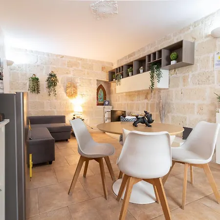 La In Centro, With Spa דירה
