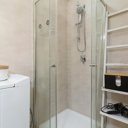 דירה La In Centro, With Spa בארי